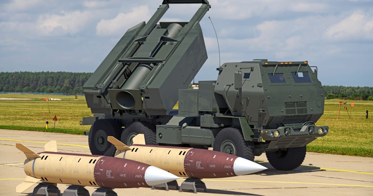 Госсекретарь США объявил о новом пакете военной помощи Украине. В него войдут амуниция для HIMARS и снаряды для БМП Bradley
