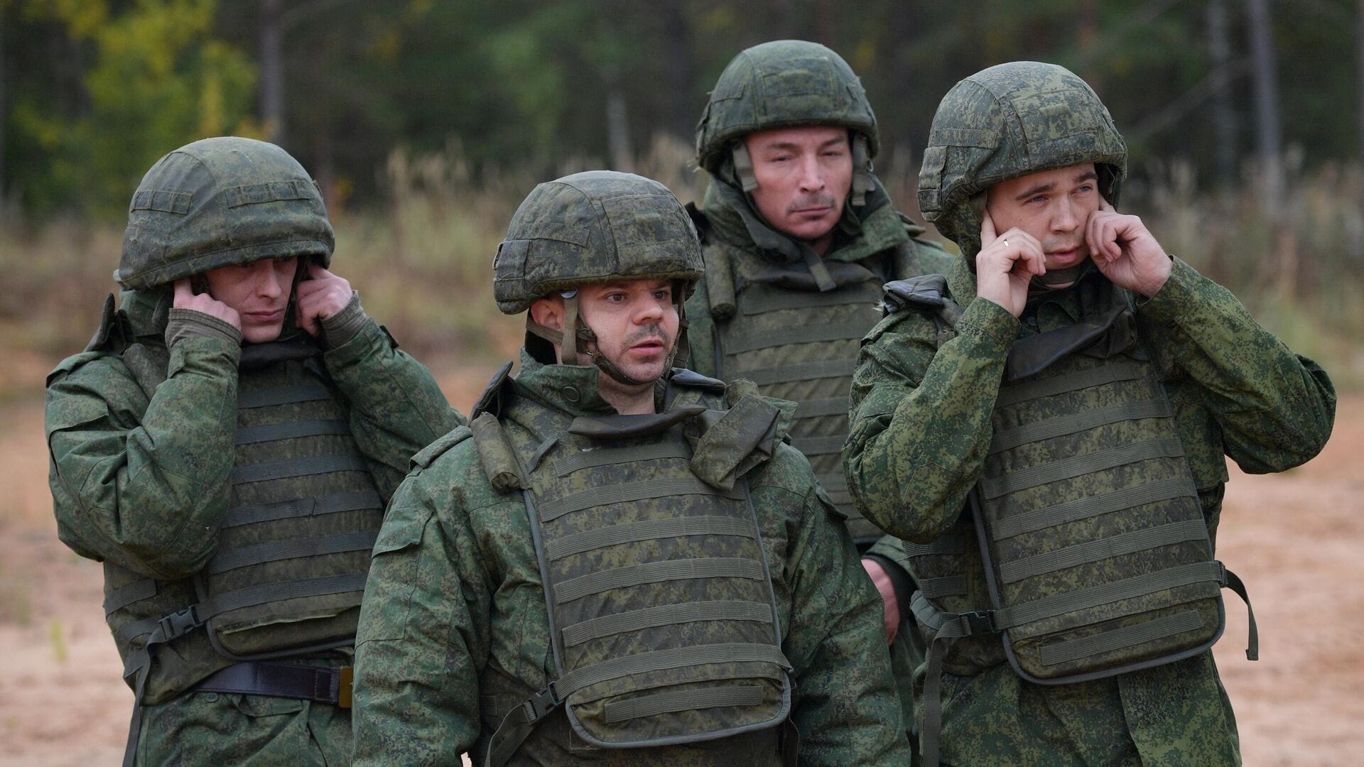 Новости о том, что в РФ фактически началась новая волна мобилизации, массово атакуют боты. Как и Песков, они утверждают, что мобилизации нет