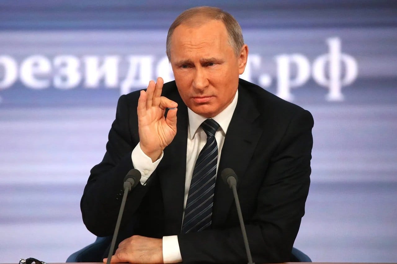 Невыездной Путин, президентский иммунитет и ордера на аресты других политиков. Юристы — о последствиях решения суда в Гааге