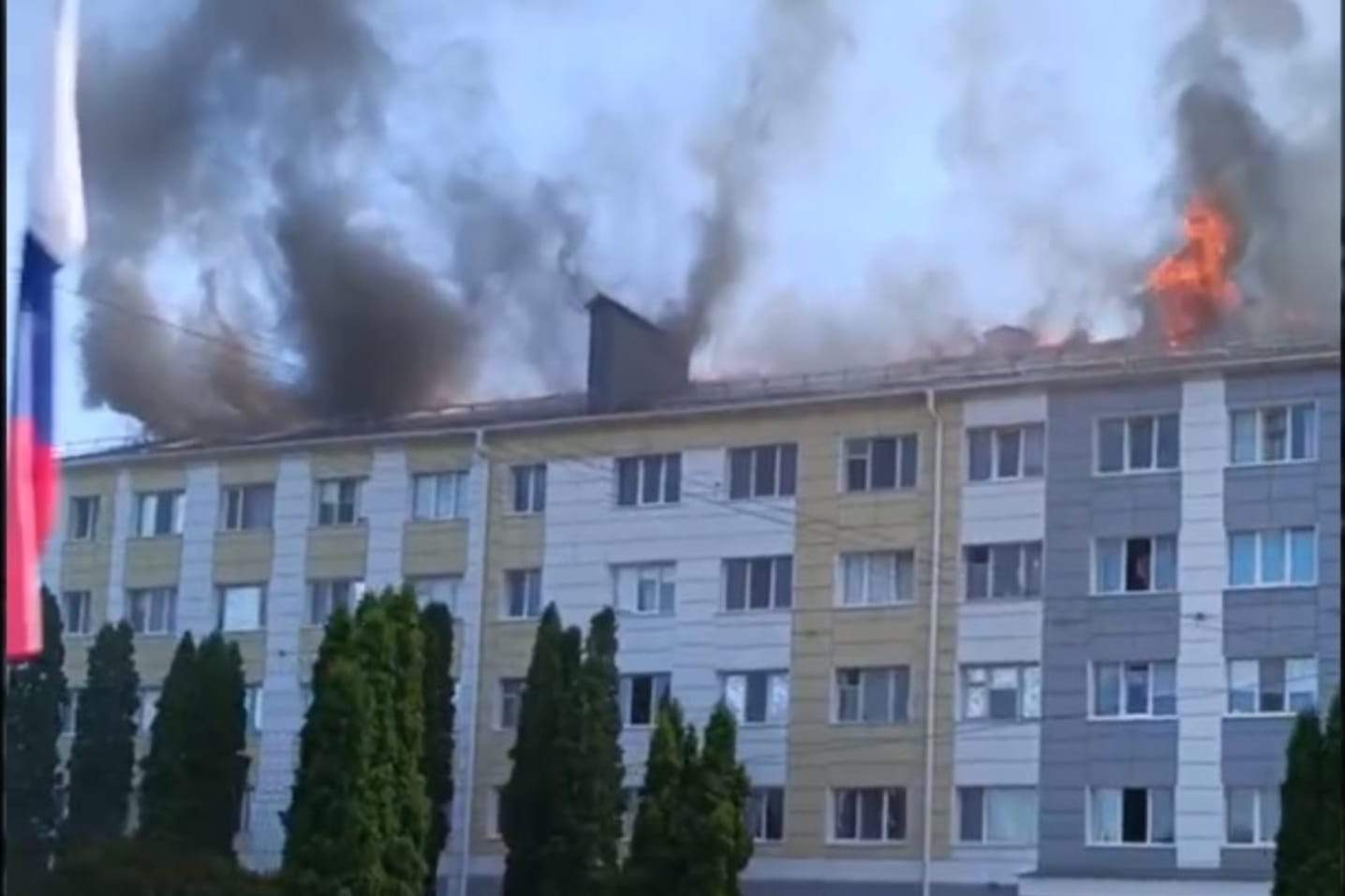 Массированный обстрел Белгородской области идет третьи сутки, есть погибшие. Что известно к данному часу