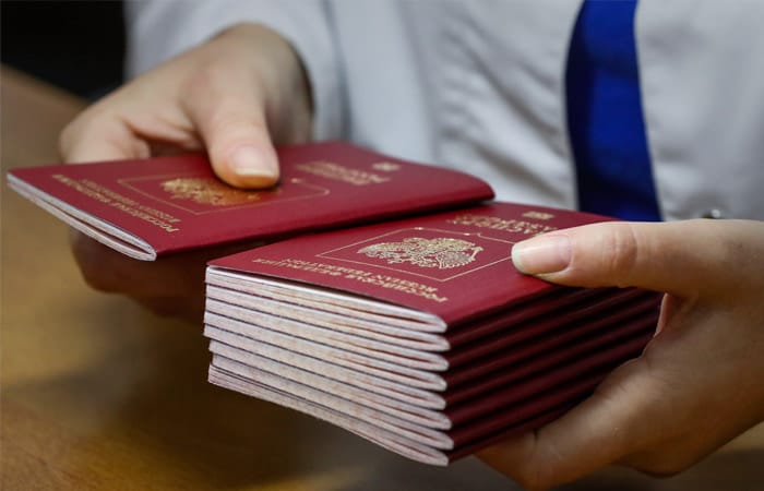 Чеченцам моложе 30 лет не выдают загранпаспорта без старших родственников из-за «интересов Российской Федерации»