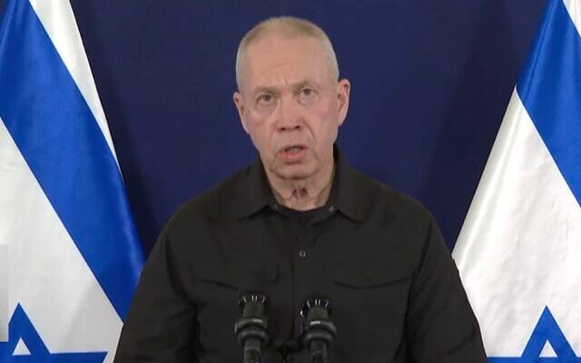«Сила огня потрясла землю в Газе». Министр обороны Израиля заявил, что наземная операция наносит ХАМАС небывалый ущерб