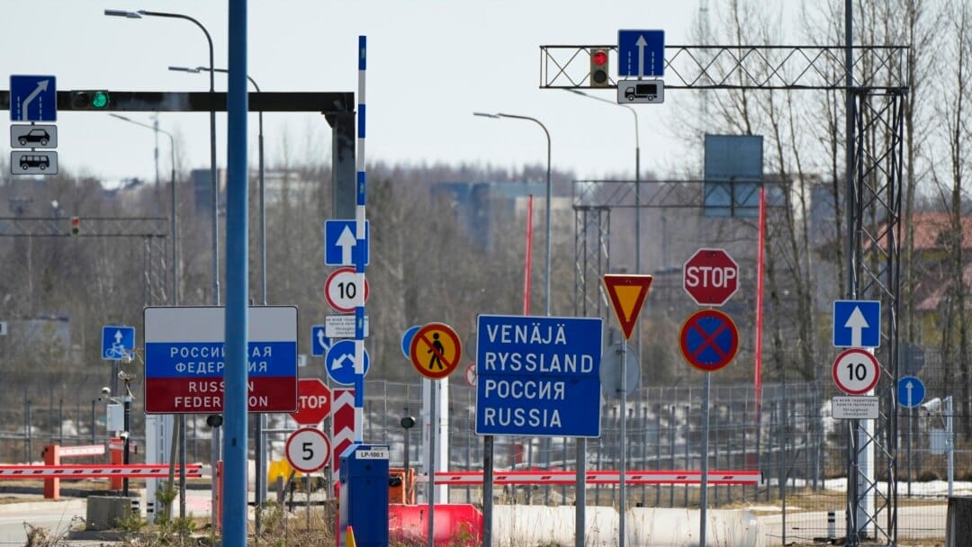 Би-Би-Си: Пытавшихся попасть в Финляндию из России мигрантов вербуют в российскую армию 
