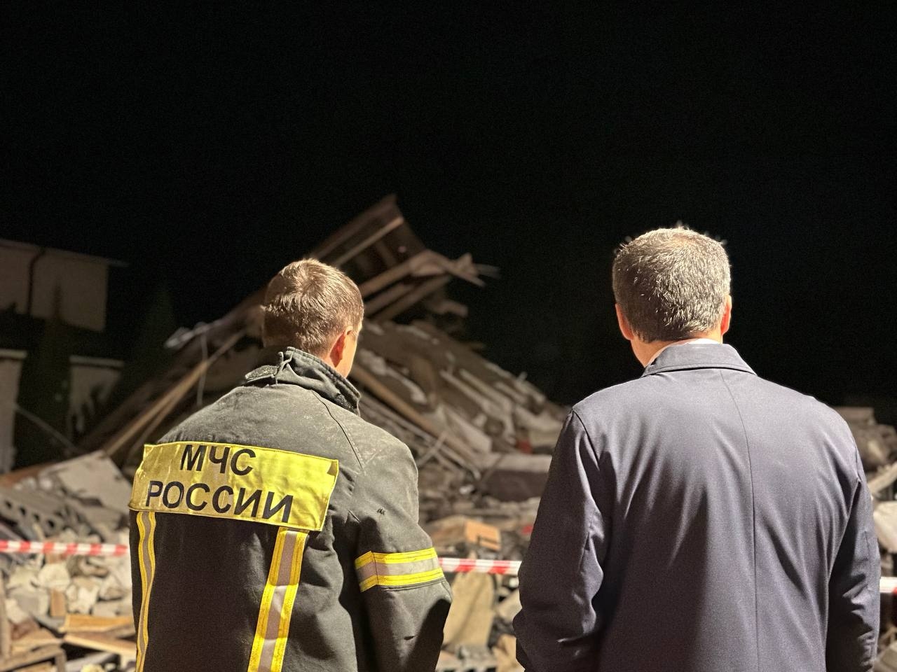 Последствия падения беспилотника на жилые дома в Белгороде